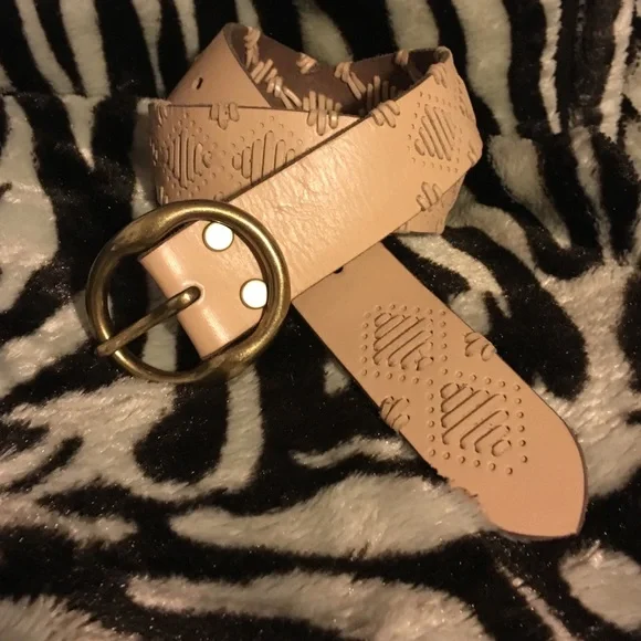 Lucky Brand | Accessories | Host Pick Retro Lucky Brand  display picture 1